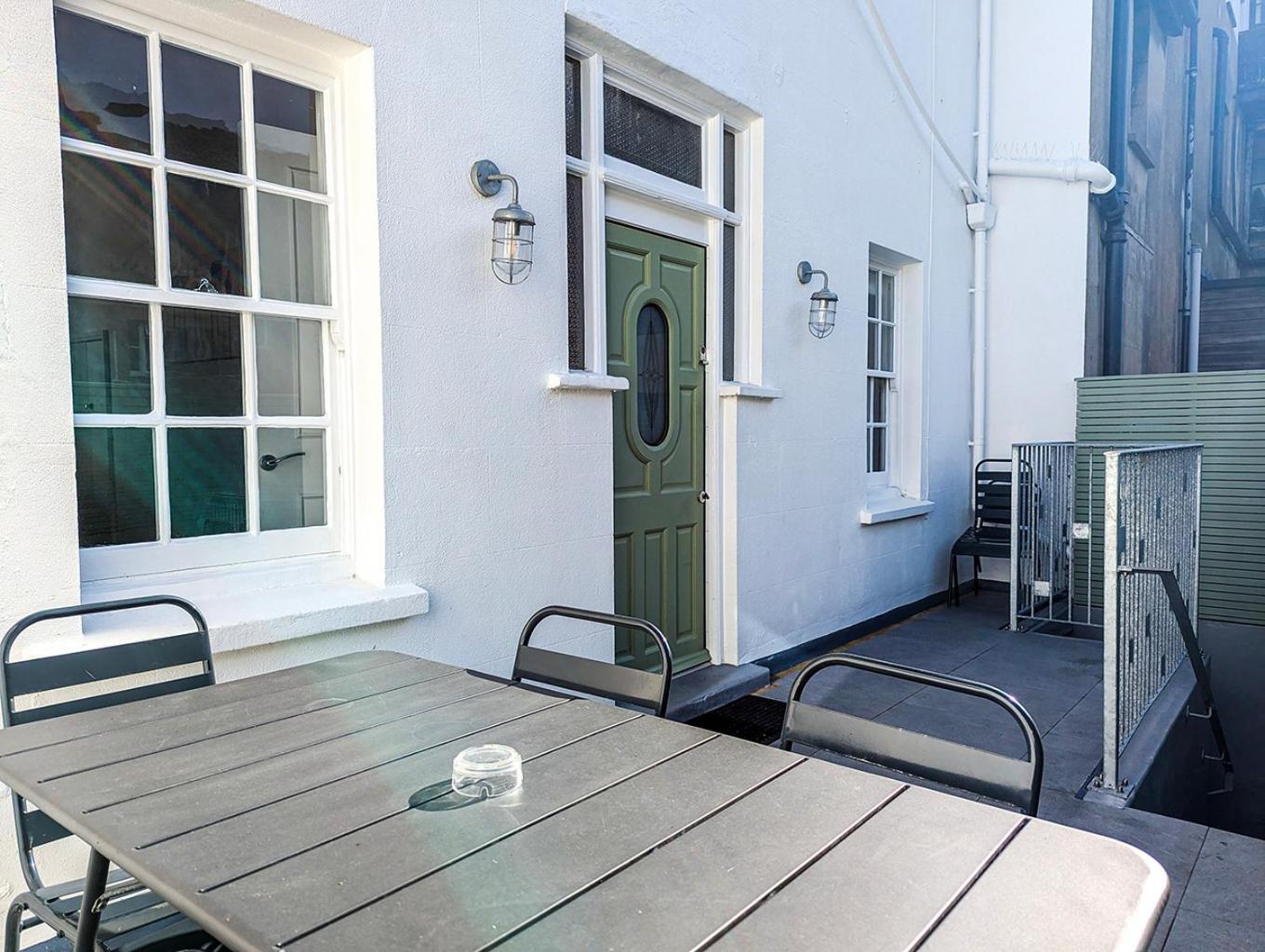 Marine Cottage - Parking - By Brighton Holiday Lets Exterior foto